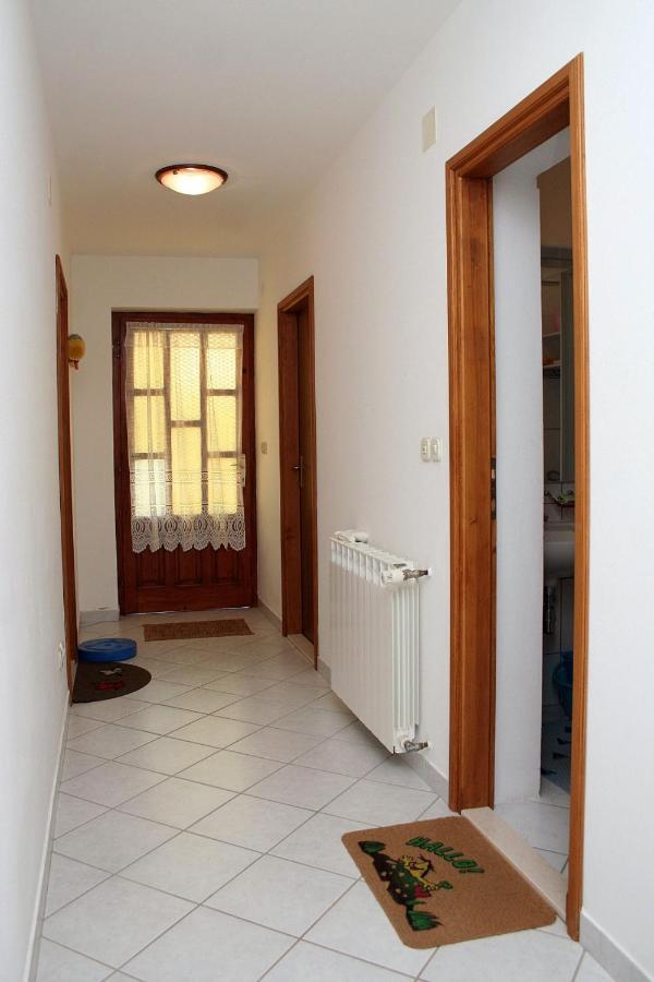 Apartment Vrboska 4634B Εξωτερικό φωτογραφία